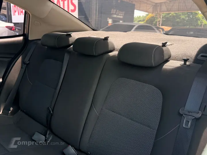 ONIX 1.0 Turbo Plus LT