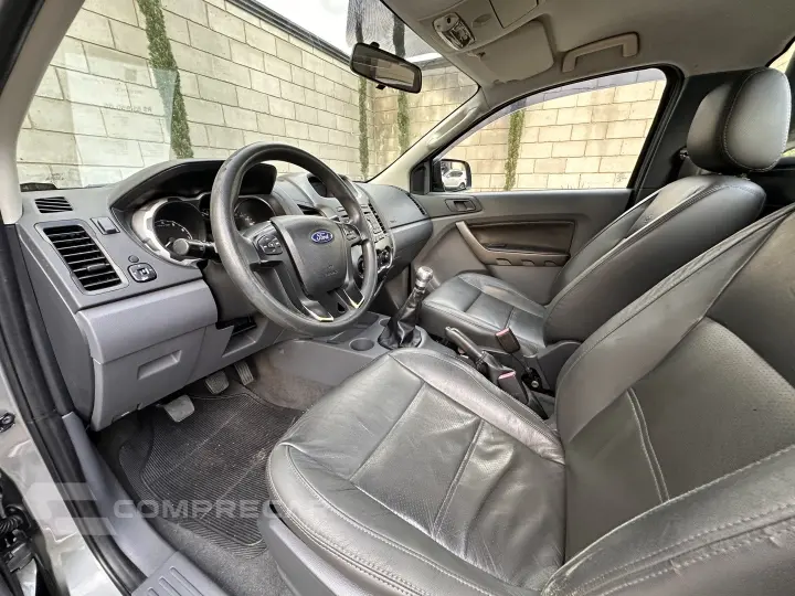 RANGER 2.5 XLS 4X2 CS 16V FLEX 2P MANUAL