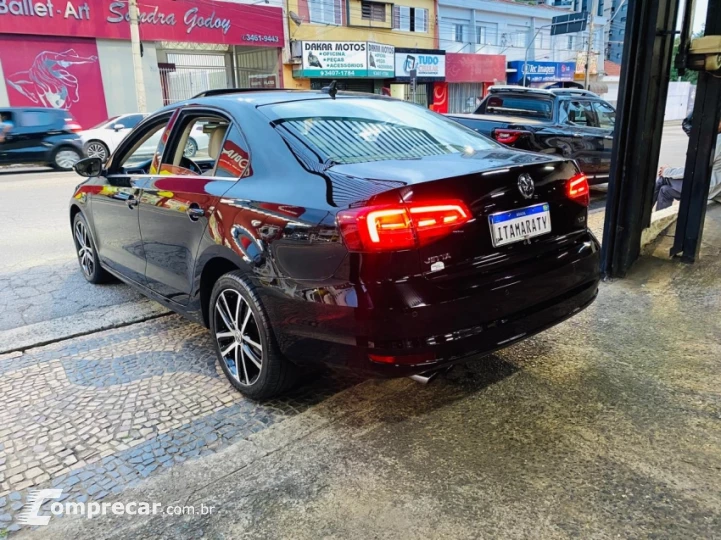 JETTA 2.0 TSI Highline 211cv