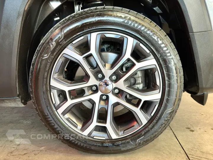 RENEGADE 1.3 T270 TURBO FLEX LONGITUDE AT6