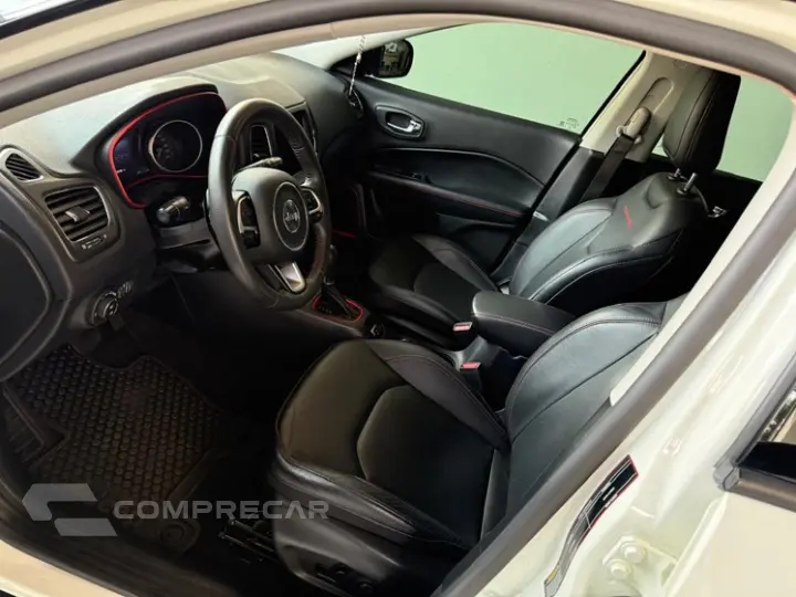COMPASS 2.0 16V Trailhawk 4X4