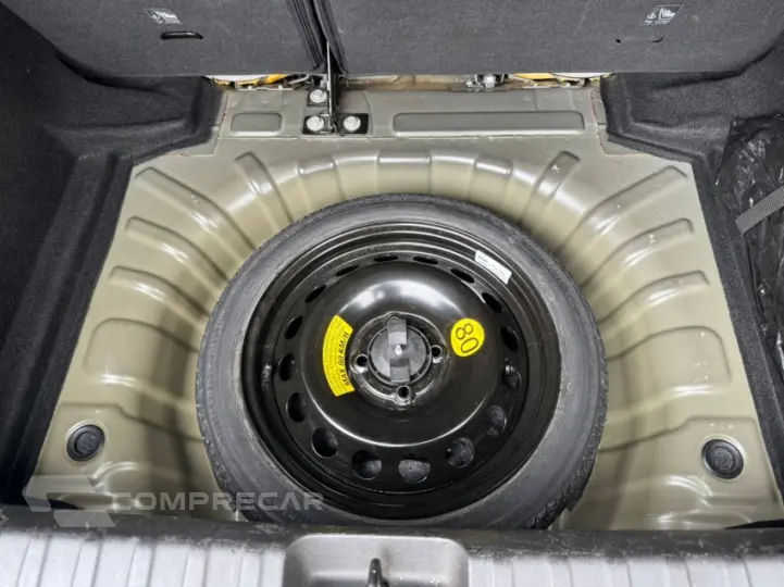 ONIX 1.0 Turbo LT