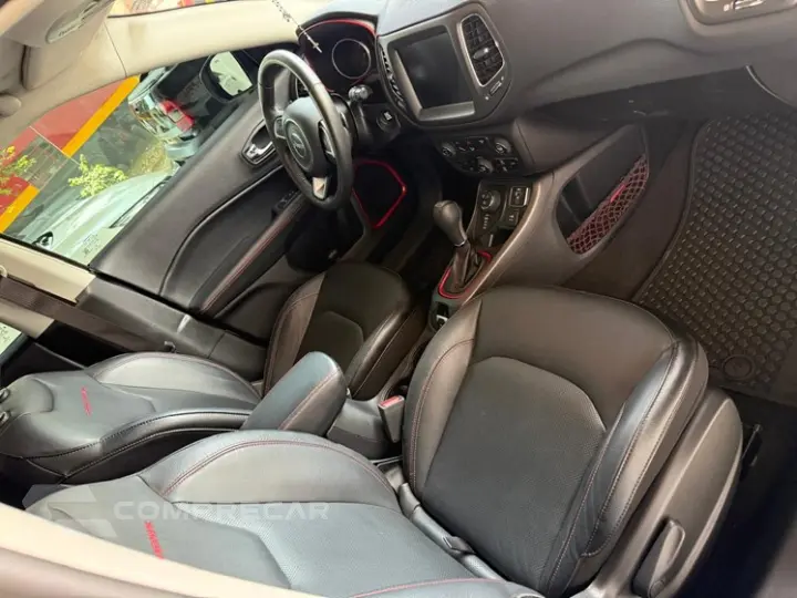 COMPASS 2.0 16V Trailhawk 4X4