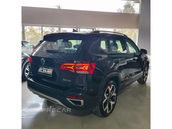 TAOS 1.4 250 TSI TOTAL FLEX HIGHLINE AUTOMÁTICO