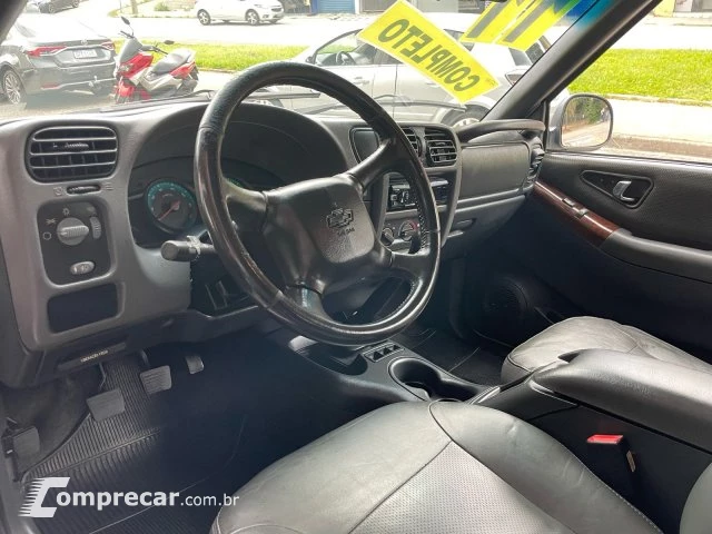 S10 - 2.4 MPFI EXECUTIVE 4X2 CD 8V 4P MANUAL