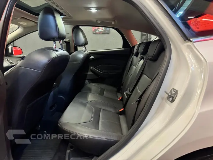 Focus 2.0 Titanium 16V Flex 4P Powershift