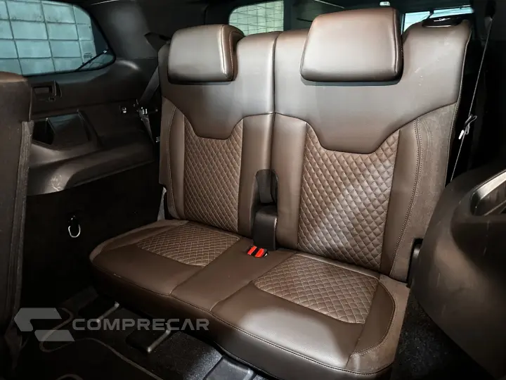 COMMANDER 1.3 T270 TURBO FLEX OVERLAND AT6