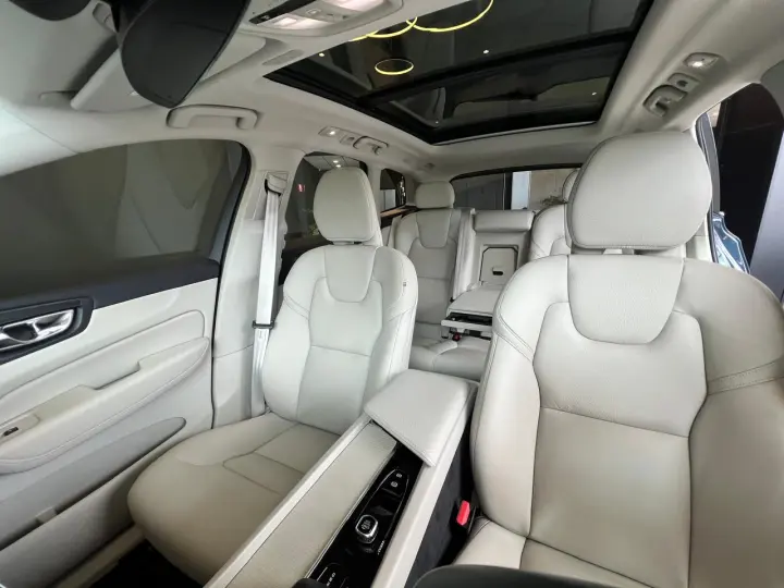 XC60 2.0 T8 Recharge Inscription Expression AWD Geartronic