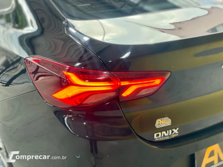 ONIX 1.0 Turbo Plus Premier Midnight