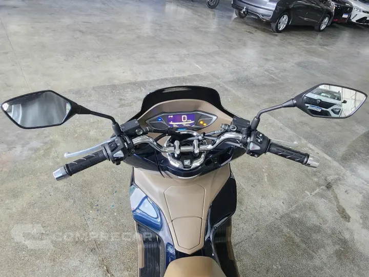 PCX DLX