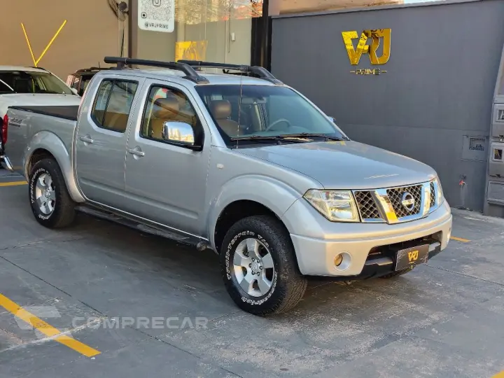 Frontier LE CD 4x4 2.5 TB Diesel Aut.