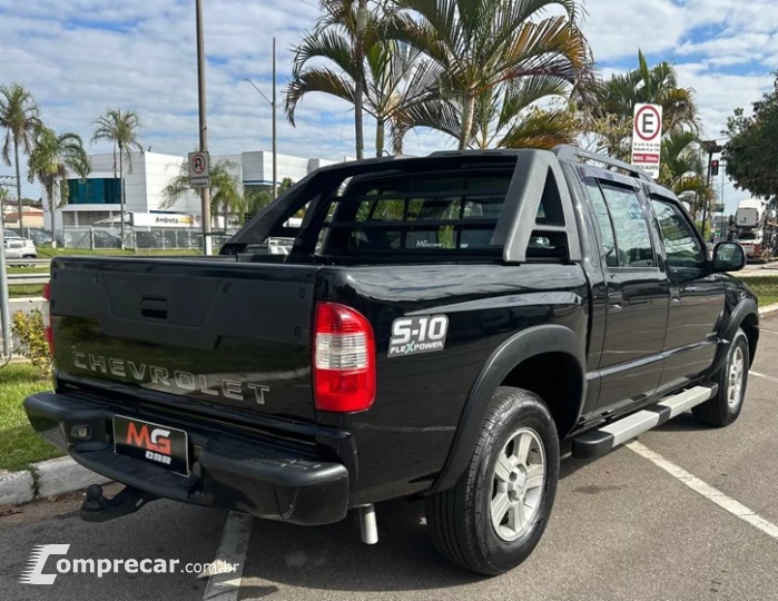 S10 2.4 MPFI Advantage 4X2 CD 8V