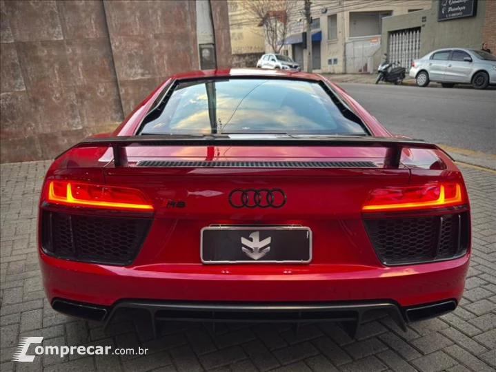 R8 5.2 FSI Coupe Plus Quattro V10 40V S Tronic