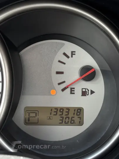 GRAND LIVINA 1.8 SL 16V