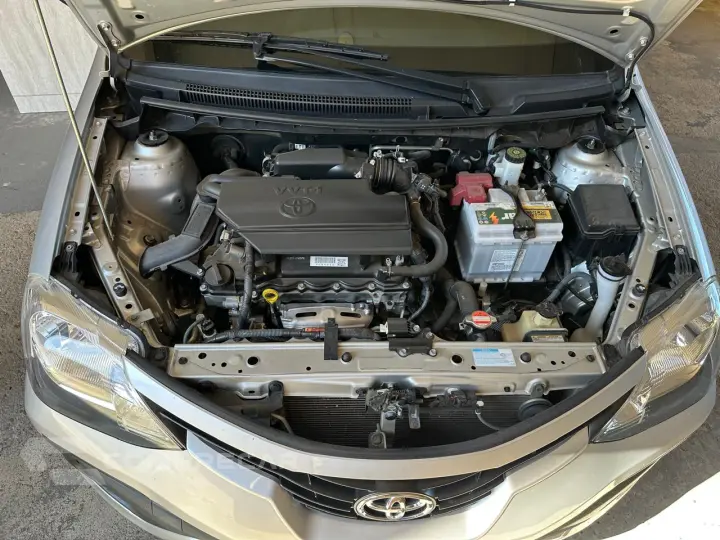 Etios Hatch 1.5 16V 4P FLEX XS AUTOMÁTICO