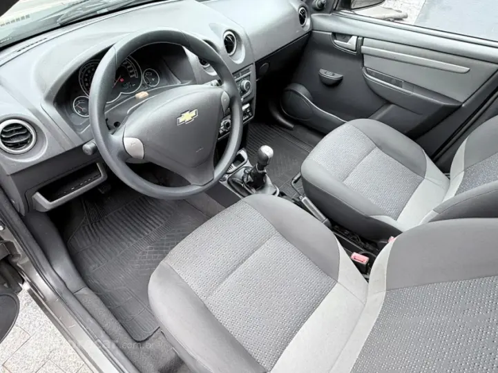 CELTA 1.0 MPFI LT 8V