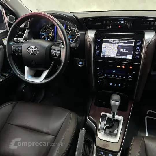 Hilux SW4 SRX 4x4 2.8 TDI 16V Dies. Aut.