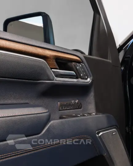 SILVERADO 5.3 V8 1500 High Country 4X4