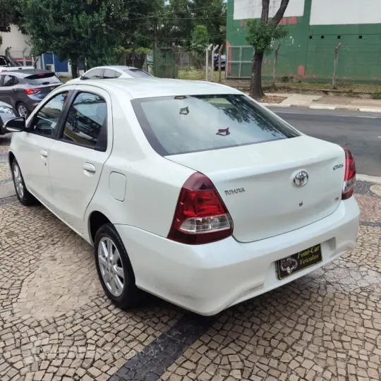 ETIOS X Plus Sedan 1.5 Flex 16V 4p Aut.