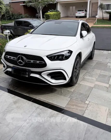 GLA 200 AMG LIFE híbrido