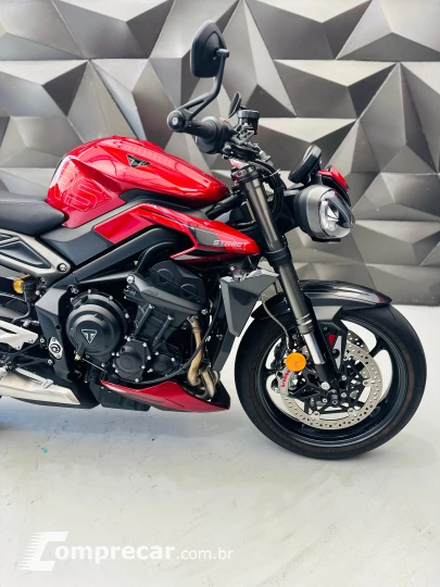 street triple rs