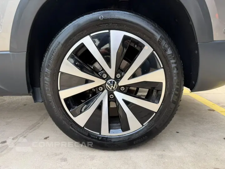 Taos 1.4 250 Tsi Total Flex Highline Automático