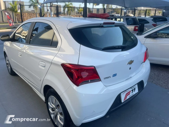 Onix Hatch 1.4 4P FLEX LT