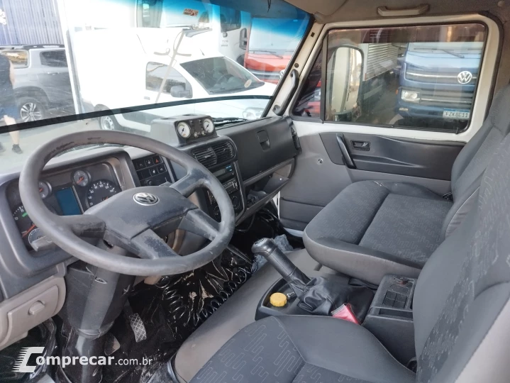 Delivery 10.160 + Baú Refrigerado