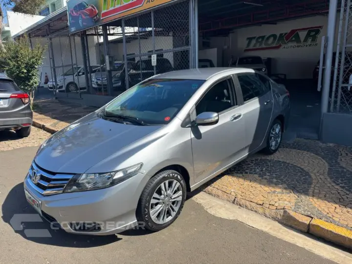 CITY Sedan EX 1.5 Flex 16V 4p Aut.