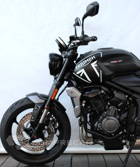 TRIUMPH TRIDENT 660