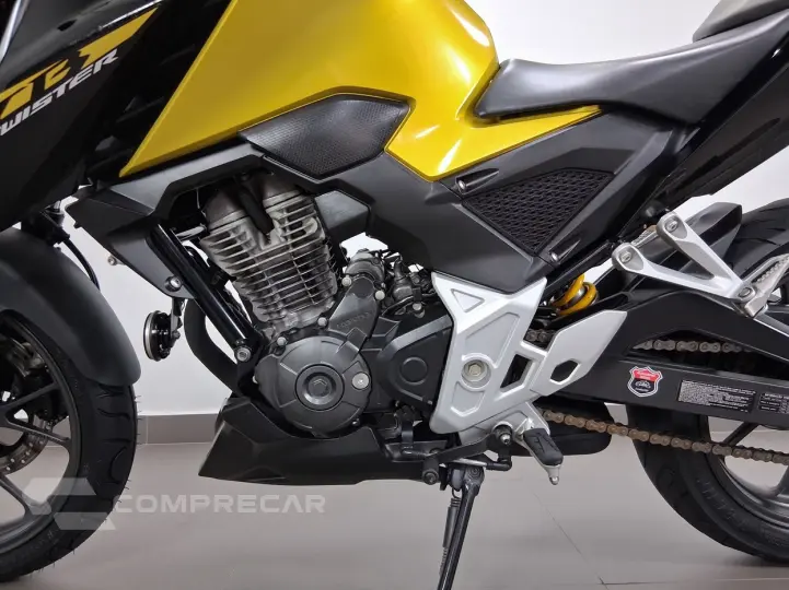 HONDA CB 300F TWISTER ABS