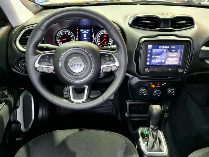 RENEGADE SPORT 1.8 4X2 FLEX 16V AUT.