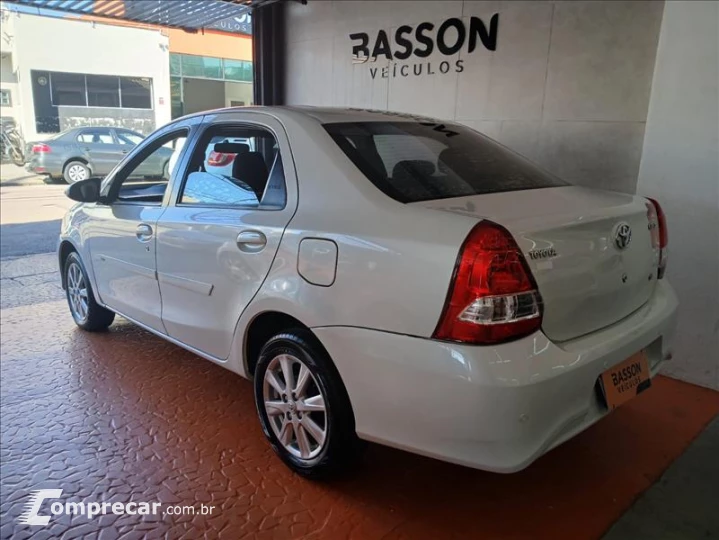 ETIOS 1.5 X Plus Sedan 16V