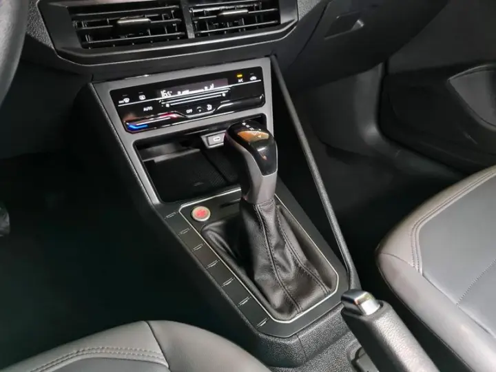 NIVUS LAUNCHING ED. 1.0 200 TSI FLEX AUT