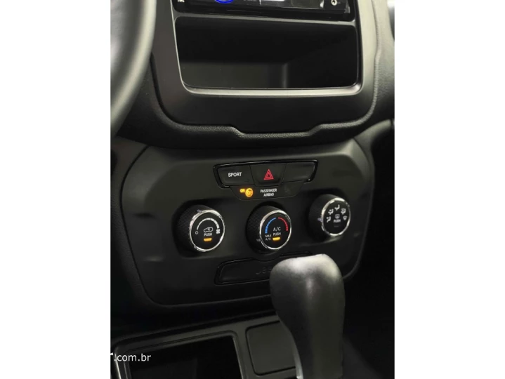 RENEGADE 1.8 16V FLEX 4P AUTOMÁTICO