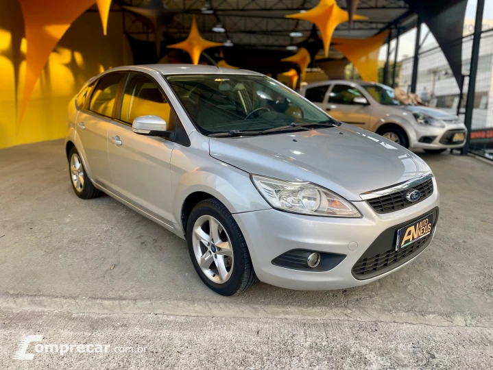 FOCUS 1.6 SE Hatch 16V