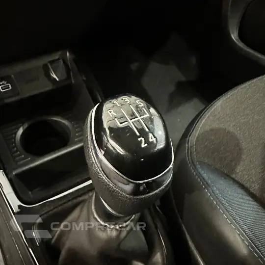 Kwid KWID Intense 1.0 Flex 12V 5p Mec.
