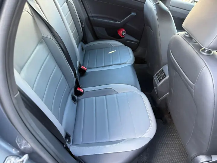 Nivus Highline 1.0 200 TSI Flex Aut.