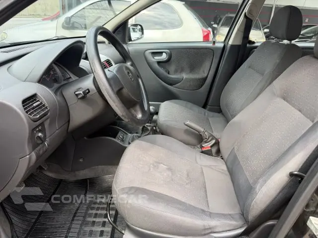 CORSA SEDAN - 1.4 MPFI PREMIUM SEDAN 8V 4P MANUAL