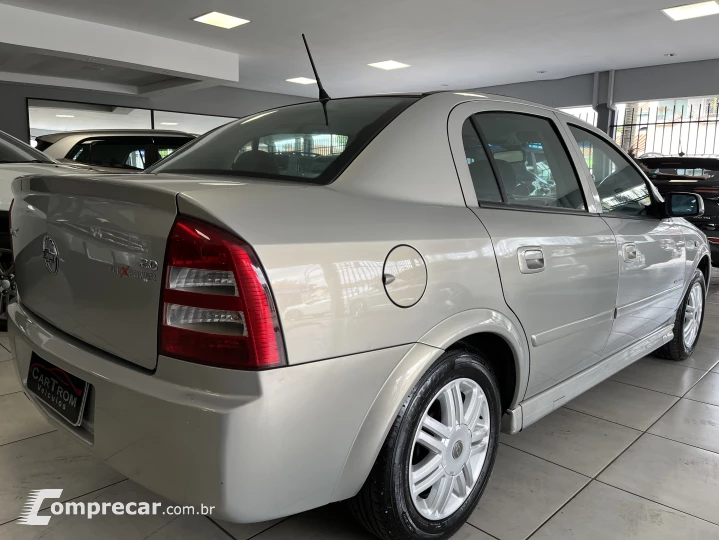 ASTRA 2.0 MPFI Elegance Sedan 8V