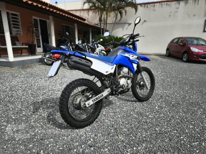 XTZ 250 LANDER