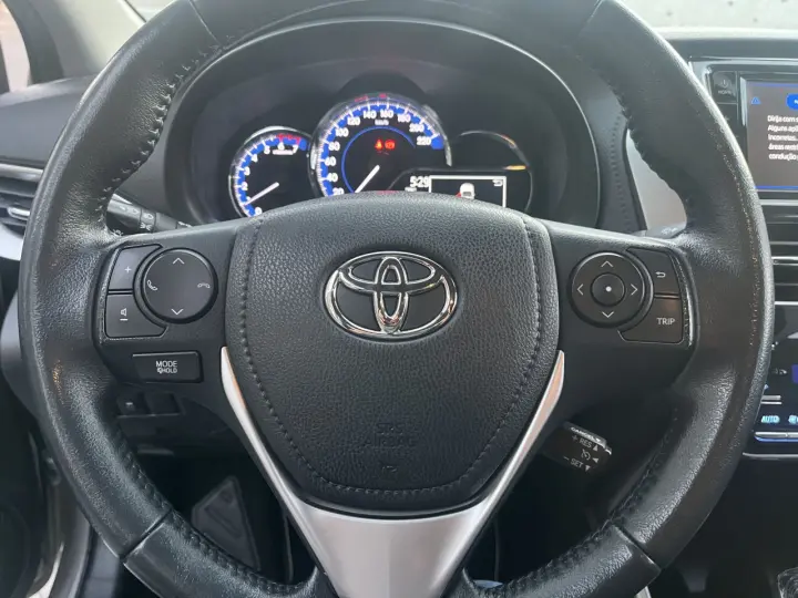 Yaris Sedan 1.5 16V 4P FLEX XS MULTIDRIVE AUTOMÁTICO CVT
