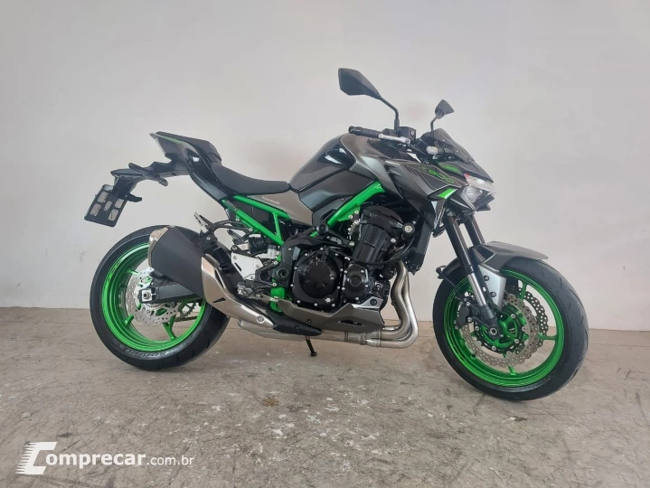 KAWASAKI Z900