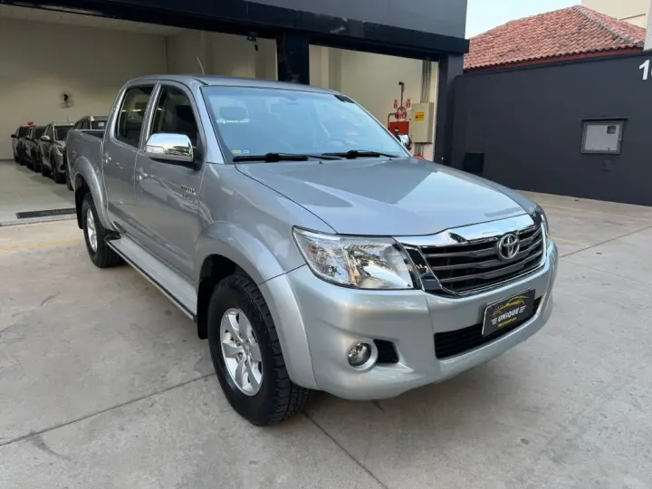 Hilux CD SRV 4x2 2.7 Flex 16V Aut.