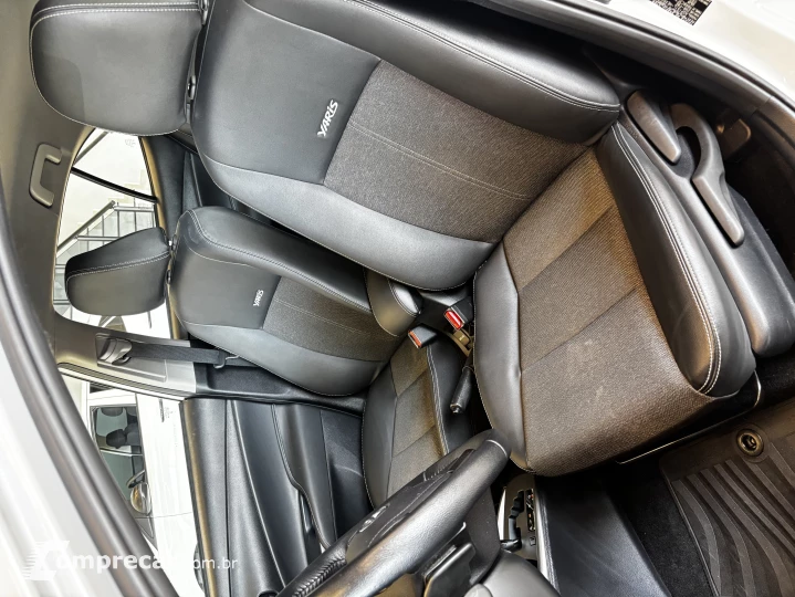 YARIS 1.5 16V Sedan XS