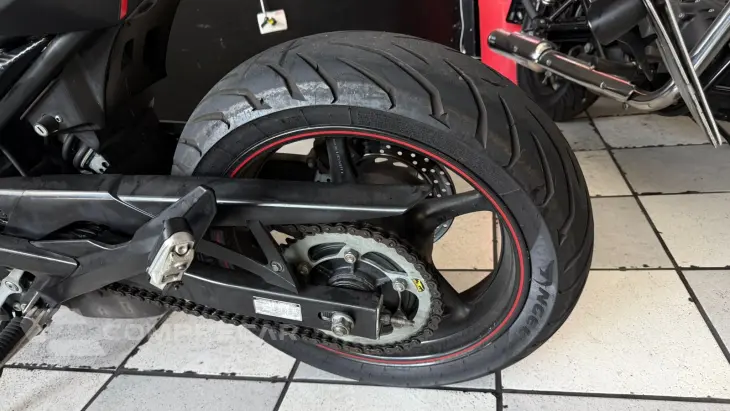 XJ6 N