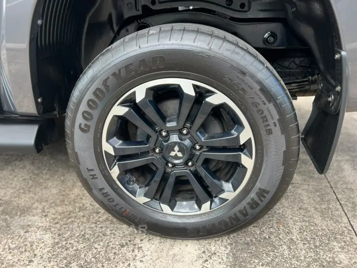 L200 TRITON 2.4 16V Turbo Sport HPE CD 4X4