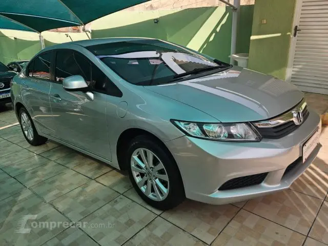 CIVIC - 1.8 LXS 16V 4P AUTOMÁTICO