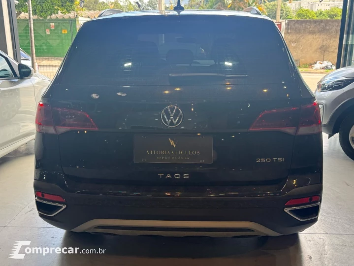 TAOS 1.4 250 TSI TOTAL FLEX HIGHLINE AUTOMÁTICO