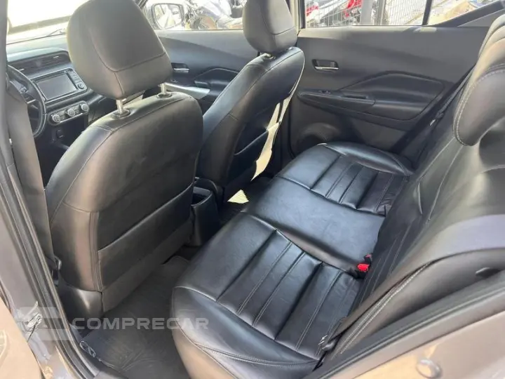 KICKS SV CVT